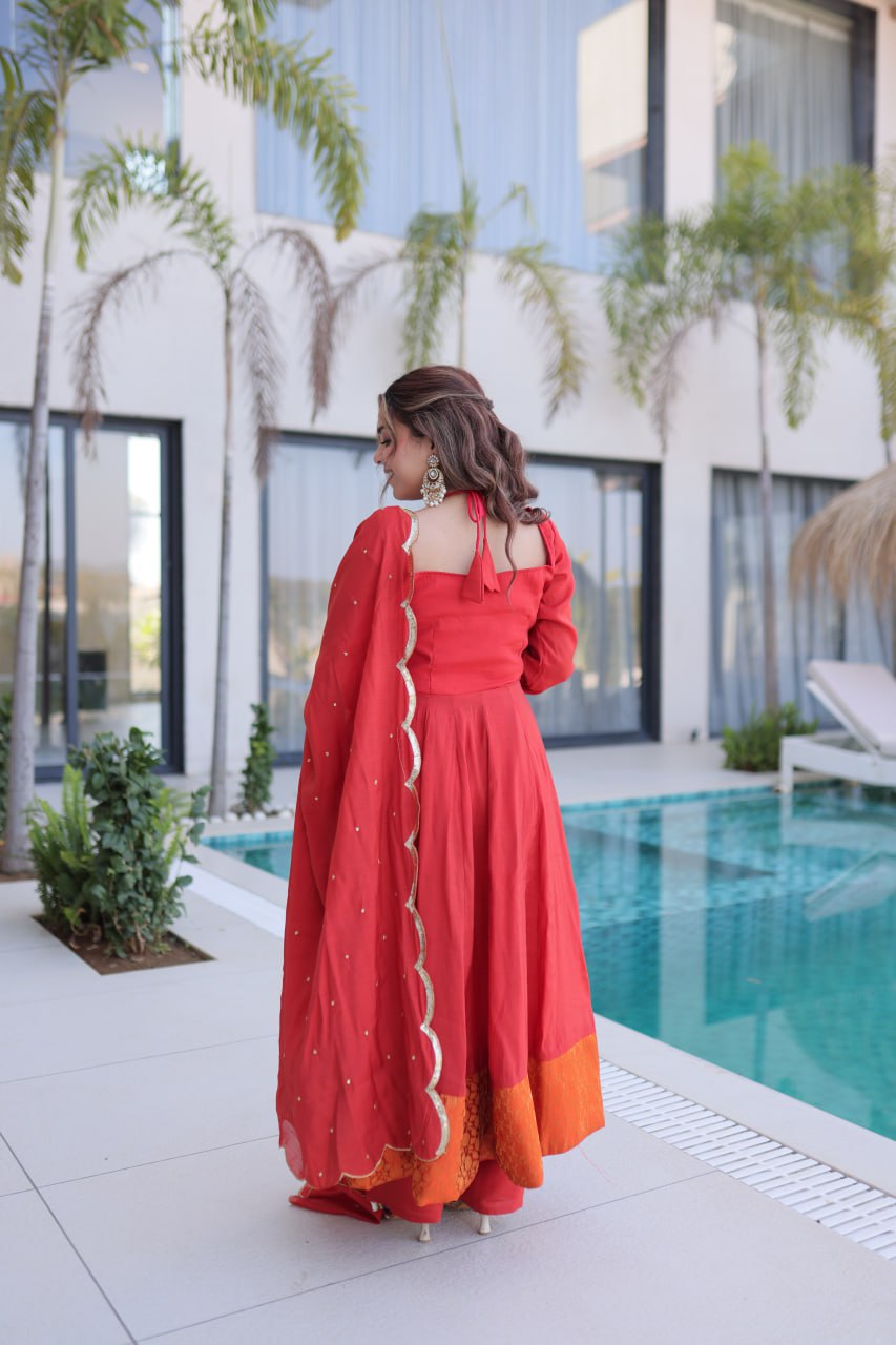 Mul Chanderi Kurti Pant Dupatta Set